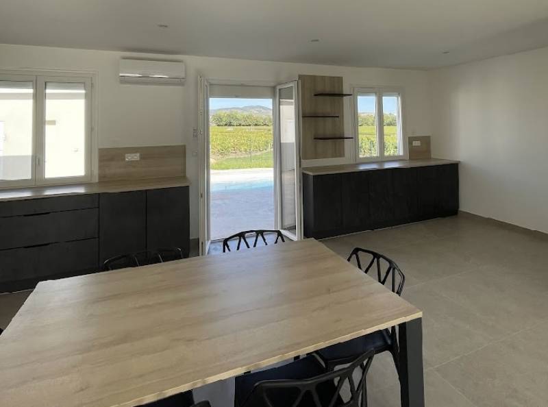 Lancié, maison plain pied T4 116 m2 entièrement rénovée en 2023