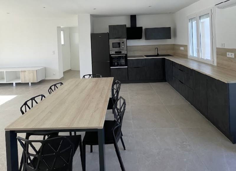 Lancié, maison plain pied T4 116 m2 entièrement rénovée en 2023