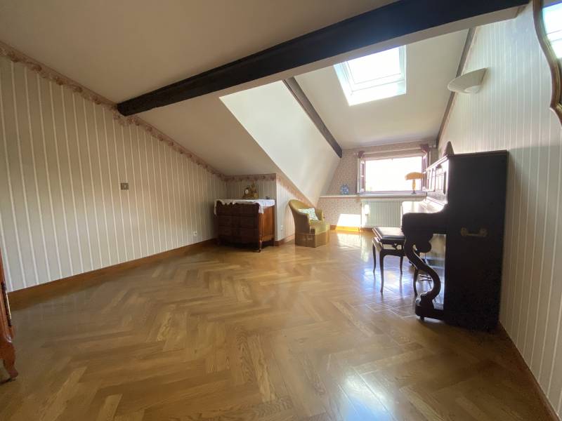 Maison de ville avec jardin et sous sol à vendre à Saint-Etienne