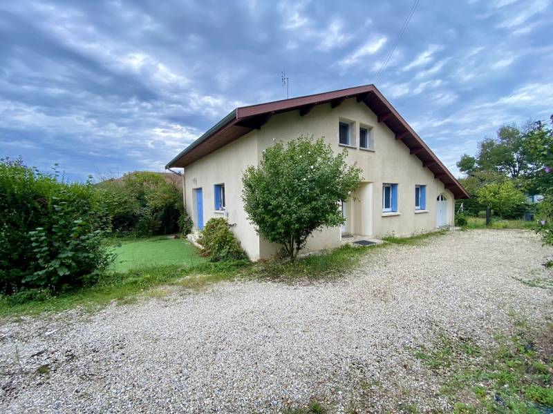 Maison individuelle avec piscine à Bourg-en-Bresse