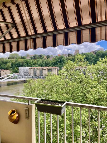 Lyon 09 - Quai Jayr - Emplacement recherché sur Saône - T3 avec balcon - superbe vue dégagée