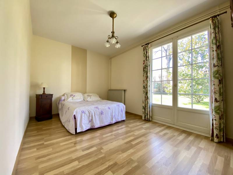 A saisir : maison individuelle avec piscine dans la plaine de l'ain