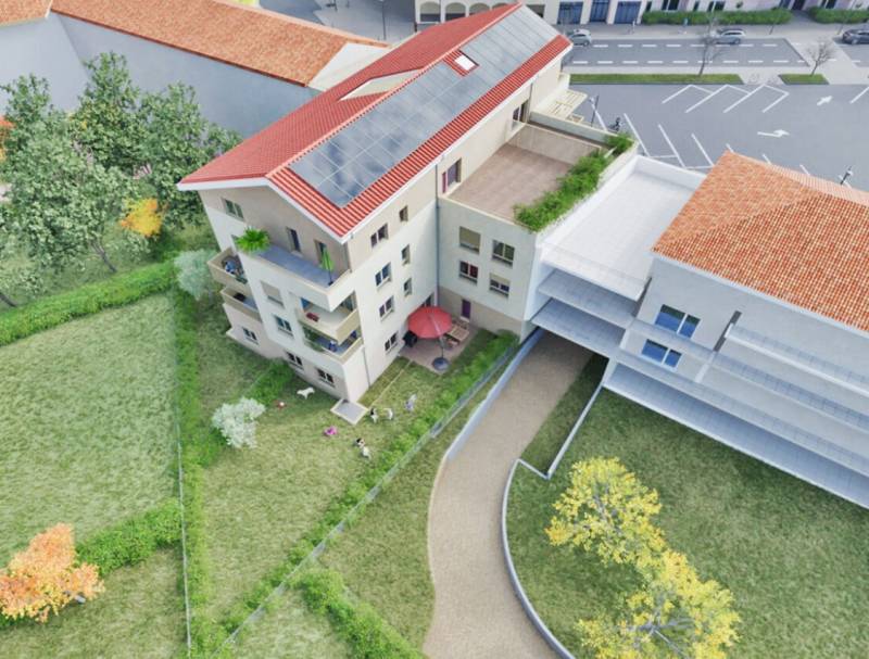 Dernier étage au centre du village