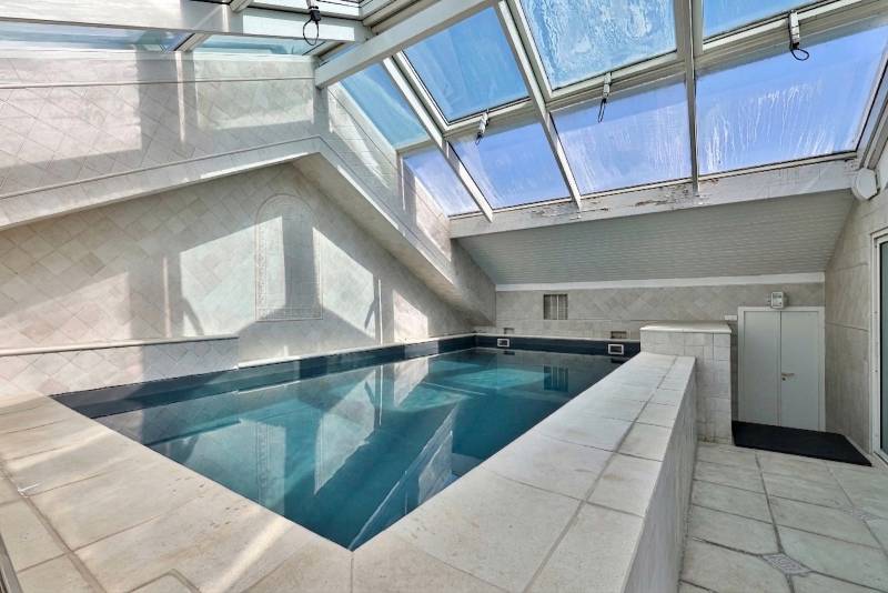Lyon 8 - Toit-terrasse avec piscine privative  de 213m2 au coeur de Monplaisir