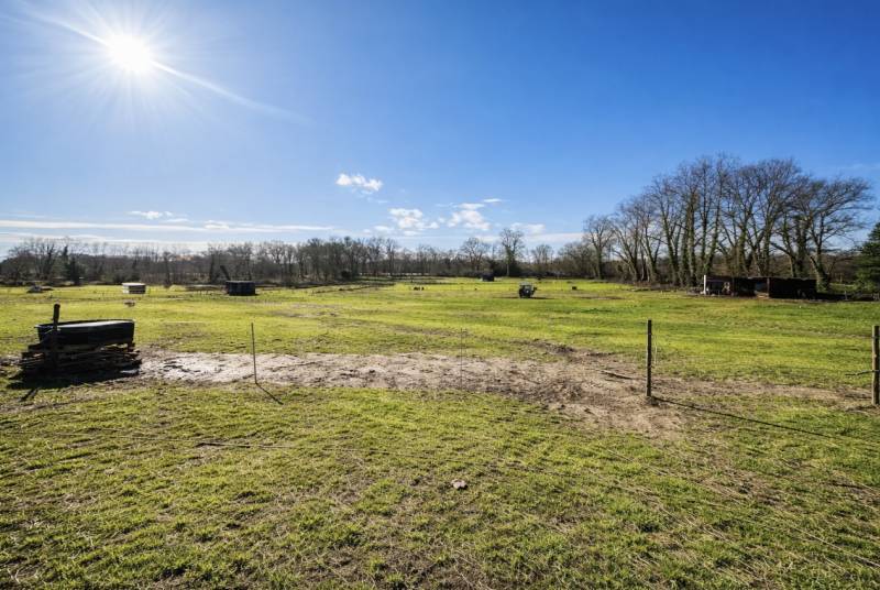 À 45min de Biarritz : Charmante propriété équestre de 5 hectares