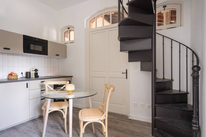 Duplex coliving