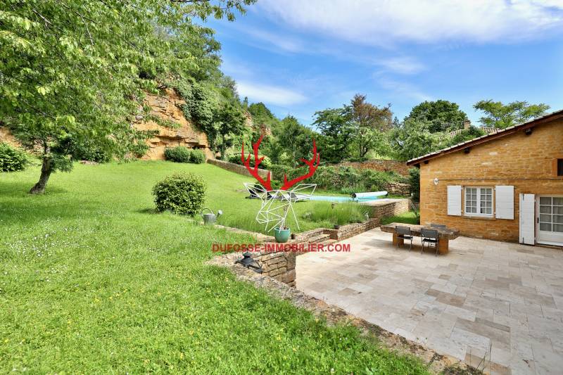 Terrasse de 70 m² - Pierre travertin
