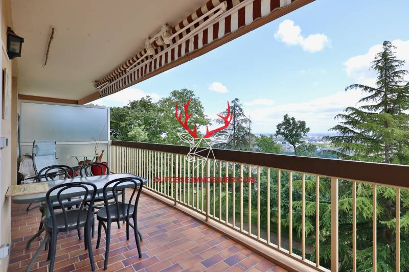Sainte- Foy-lès-Lyon, T5 standing
