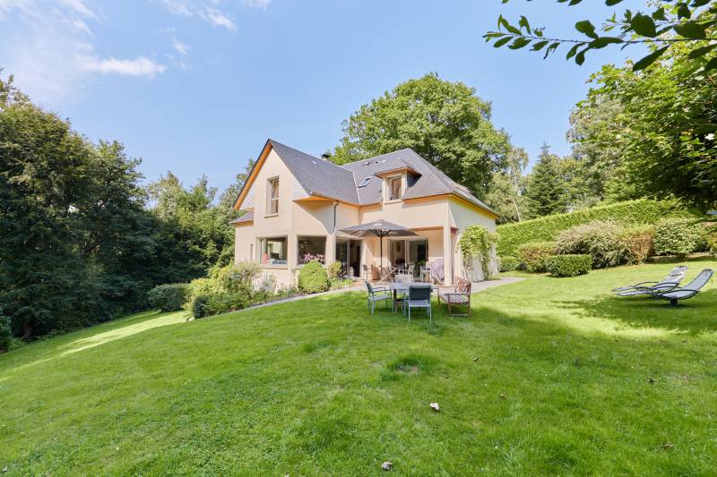 Maison de 264 m² sur 3550 m² parc et bois