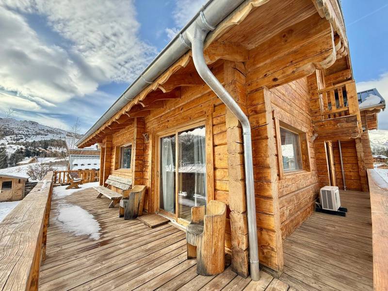 05250 la joue du loup chalet madrier 2012 