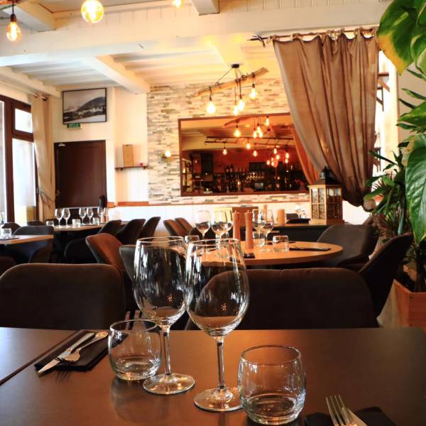 La Joue du Loup Front de Piste, Restaurant rentabilité assurée avis google 4,7 Rare