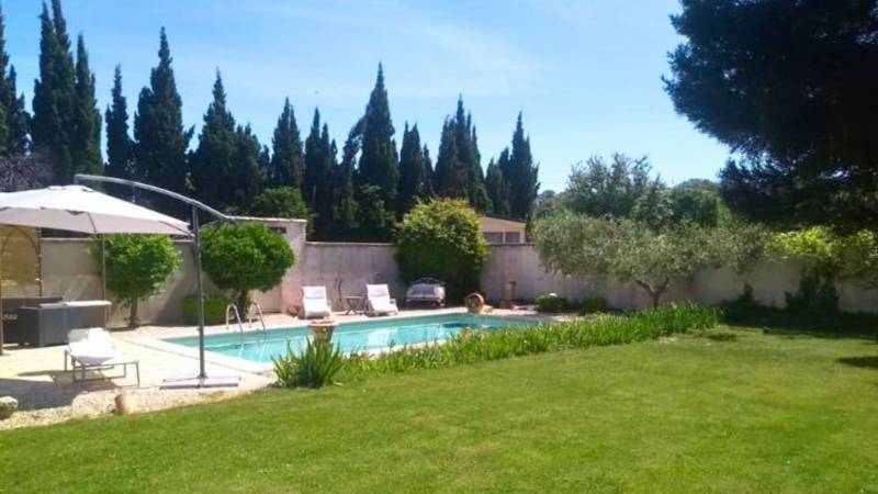 Mas au pied des Alpilles 