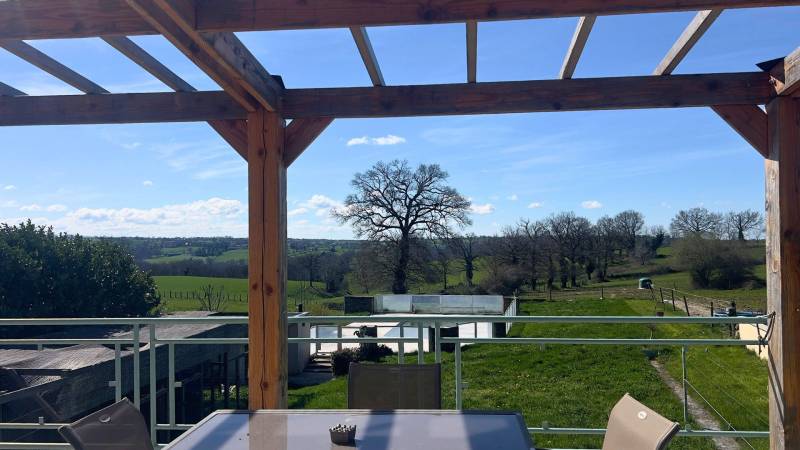 Propriété équestre avec habitations, gîtes et 6,5 hectares en Aveyron