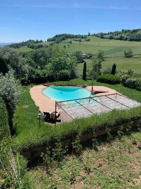 Ville-sur-Jarnioux, ancien Prieuré de 470 m² construit au XVème siècle