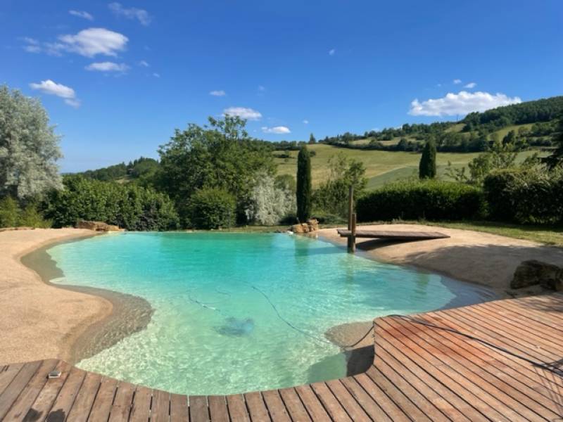 Ville-sur-Jarnioux, ancien Prieuré de 470 m² construit au XVème siècle