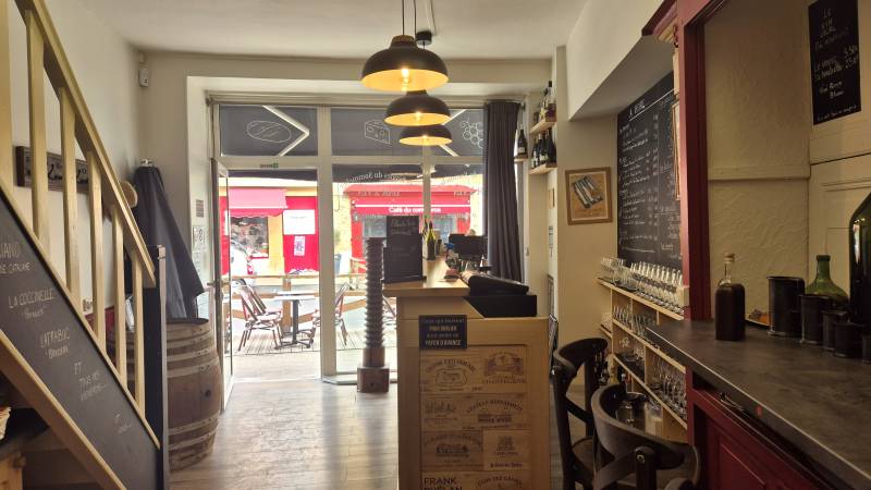 Bar à vin et restauration avec licence IV 
