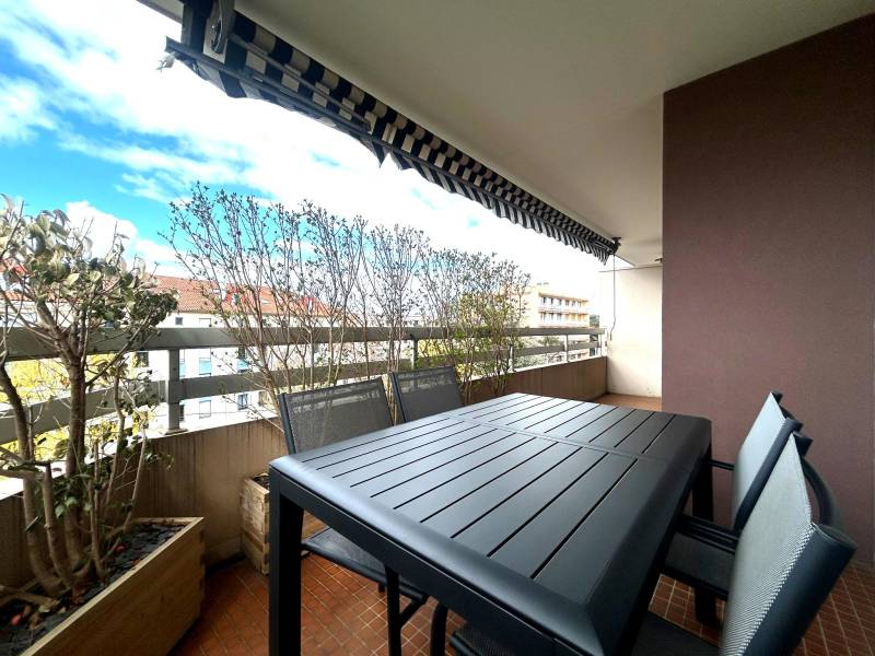 Tassin-la-Demi-Lune , Appartement 4 pièce(s) 94 m2