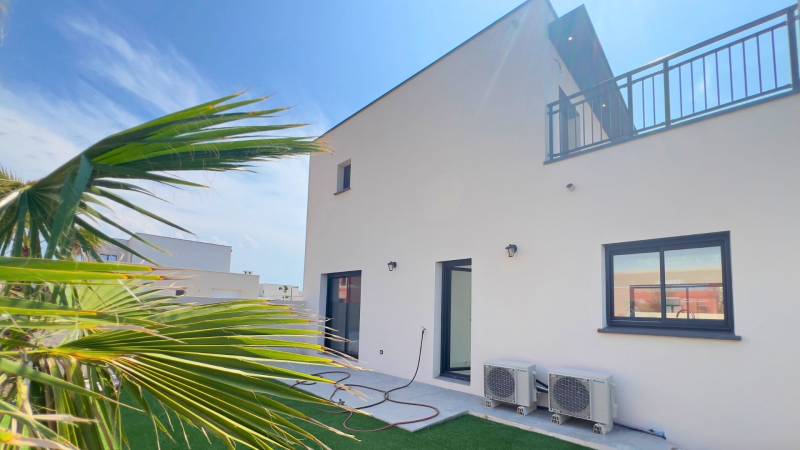 Villa récente proche Béziers idéalement située à deux pas des plages de Serignan