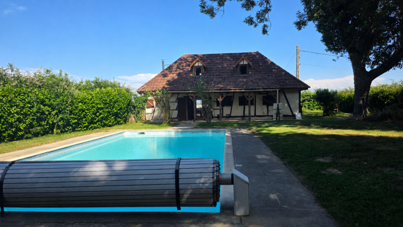 Mervans, Maison Bressane - 115m² - Piscine et Dépendances