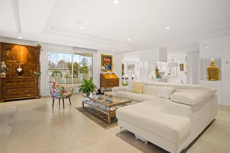 Toit terrasse dans résidence avec piscine Tassin-la-Demi-Lune  état neuf 