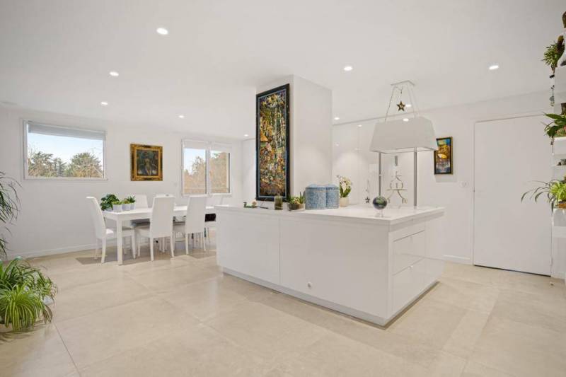 Toit terrasse dans résidence avec piscine Tassin-la-Demi-Lune  état neuf 