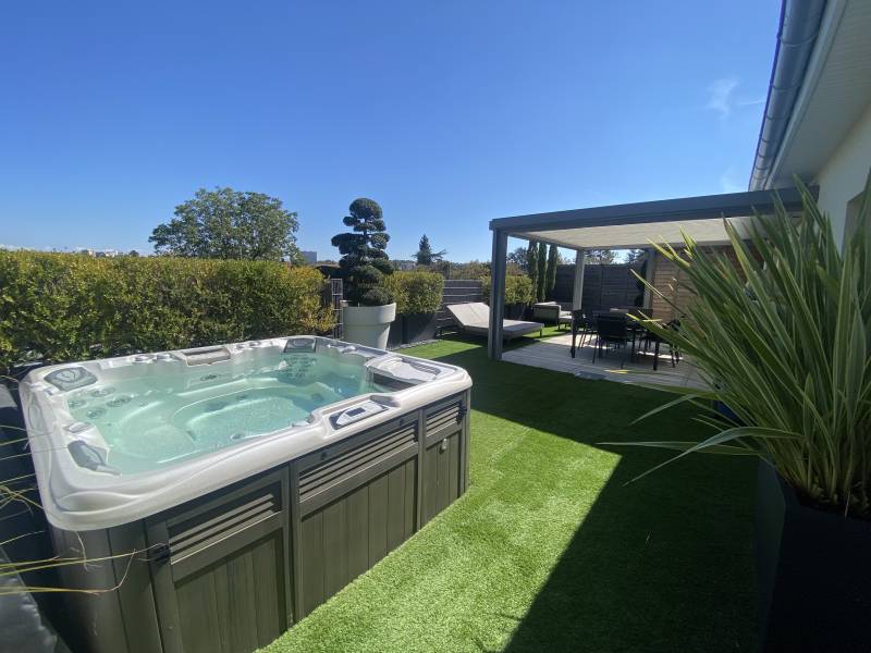 toit terrasse à vendre à Tassin-la-Demi-Lune