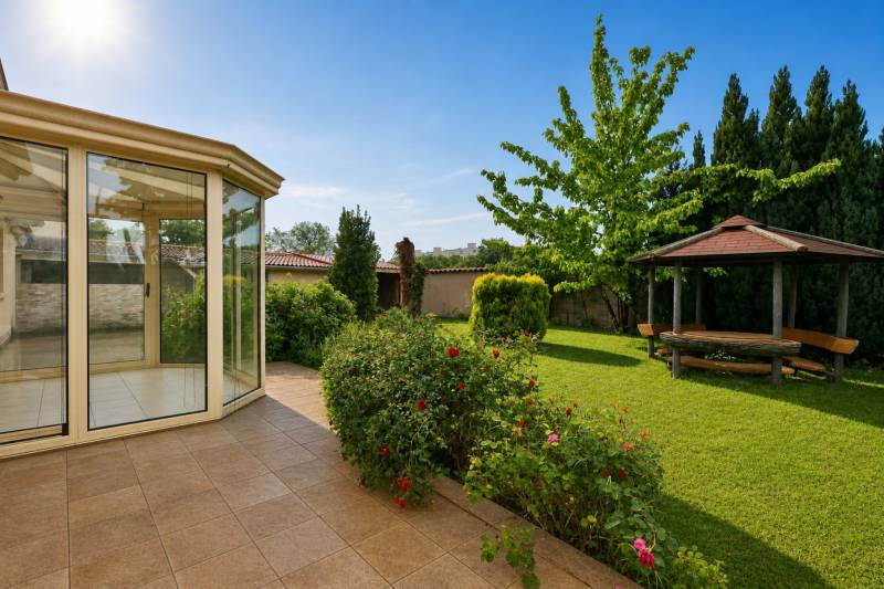 Maison T6 avec 4 vraies chambres avec jardin – Vaulx-en-Velin Village – 127 m² au sol – Proche Lyon
