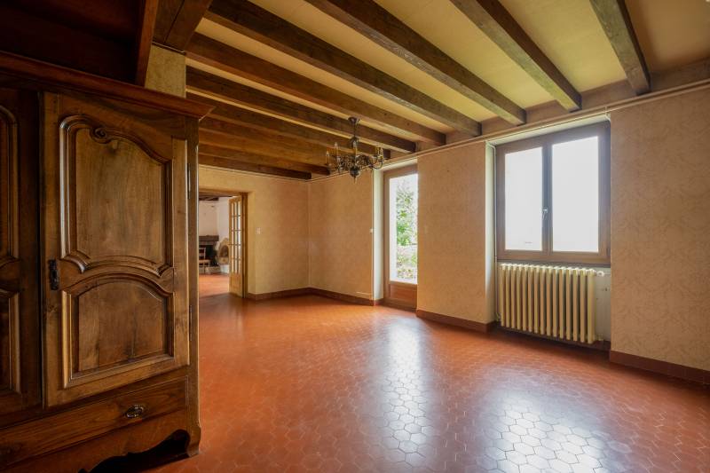 Maison avec pierre apparente à Pommiers