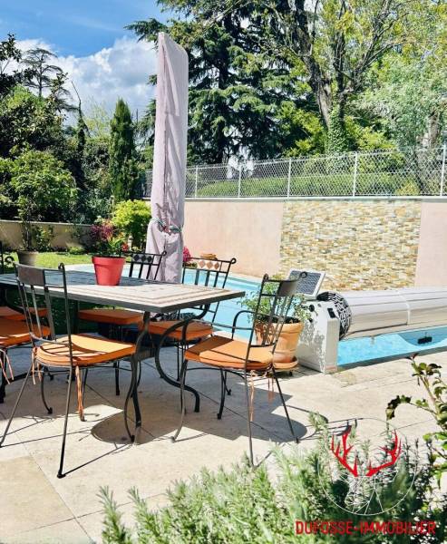 Maison LYON 9 avec piscine, limite Saint-Cyr-au-Mont-d'Or, maison plain-pied 4 ou 5 chambres terrain plat