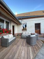 Notre zone d'activité pour ce service Centre équestre avec manège à vendre comprenant paddocks boxs et installations modernes proche de